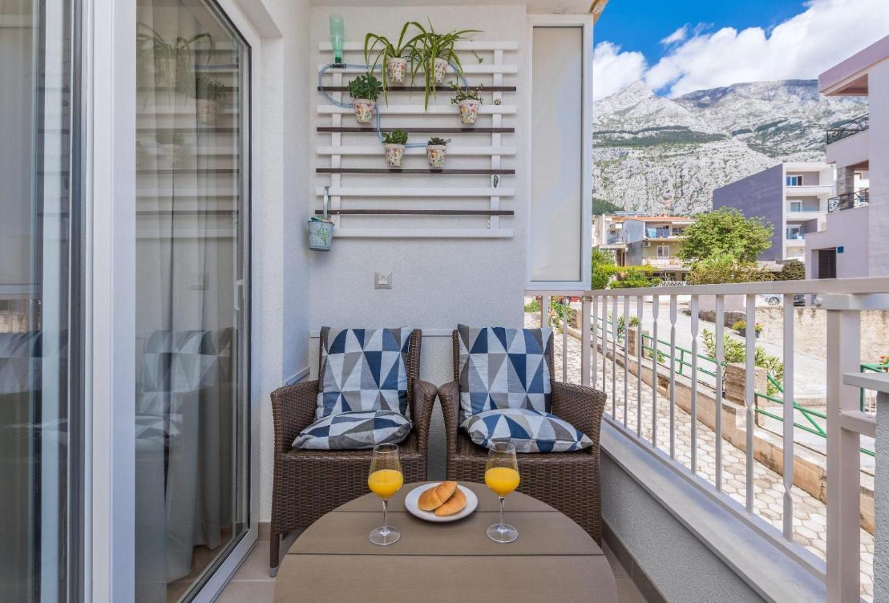 Chic Apartment Zoja Near Beach With Free Parking Makarska Exterior foto